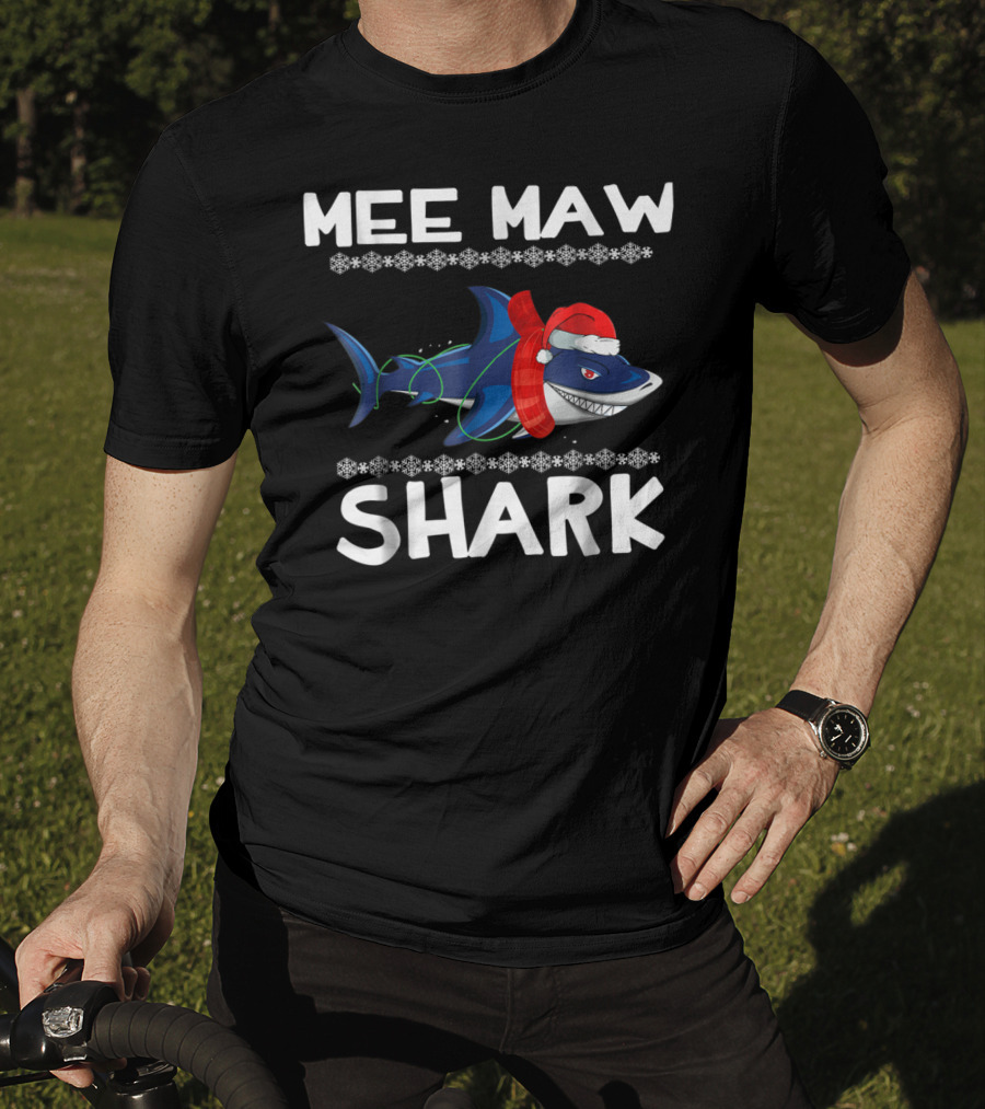 Mee Maw Shark Ugly Christmas Family Santa Hat Lights Snowflakes T-Shirt