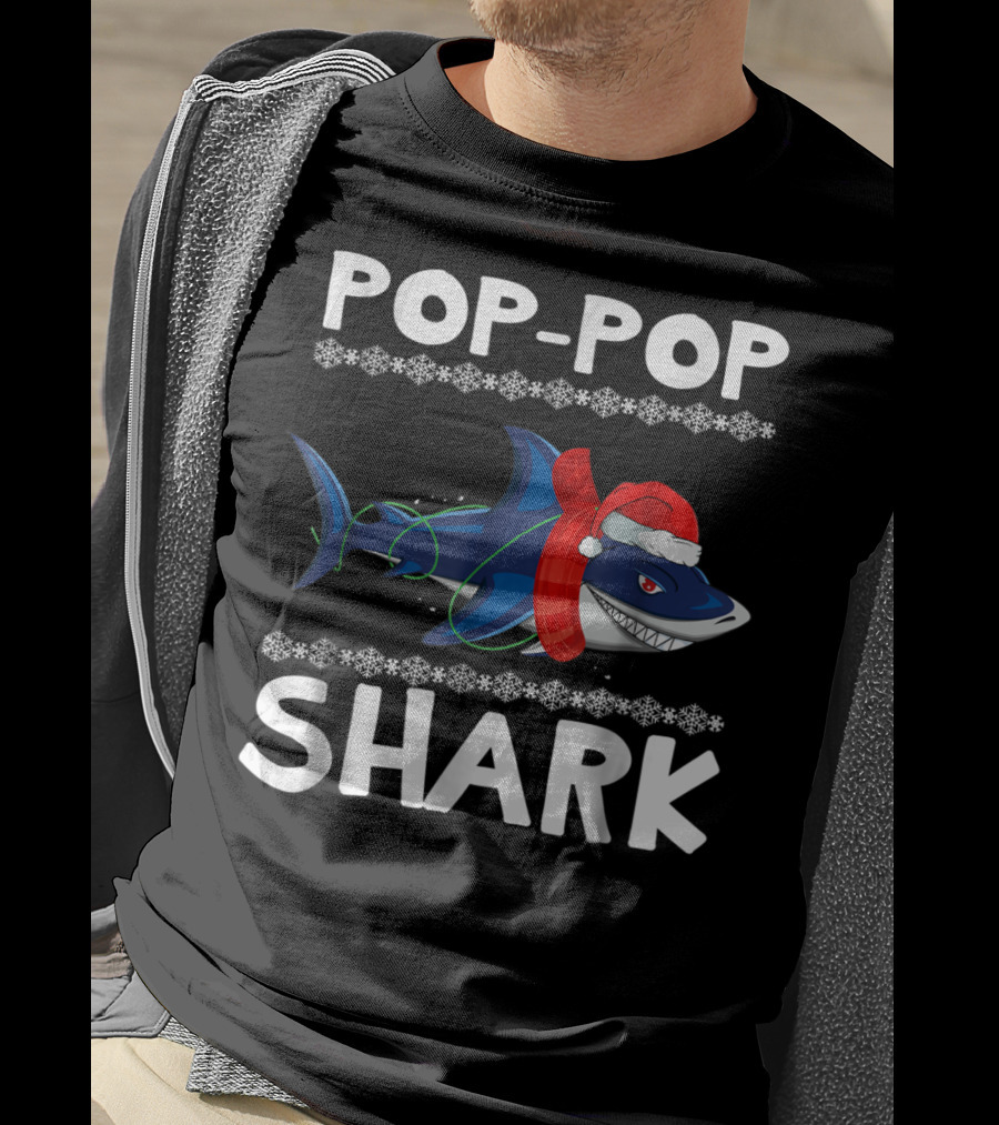 Pop-Pop Shark Santa Hat Christmas Family T-Shirt