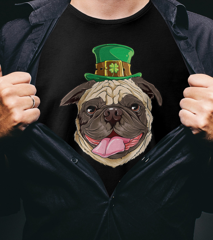 Pug Leprechaun St Patricks Day Funny Dog Wearing Green Hat T-Shirt