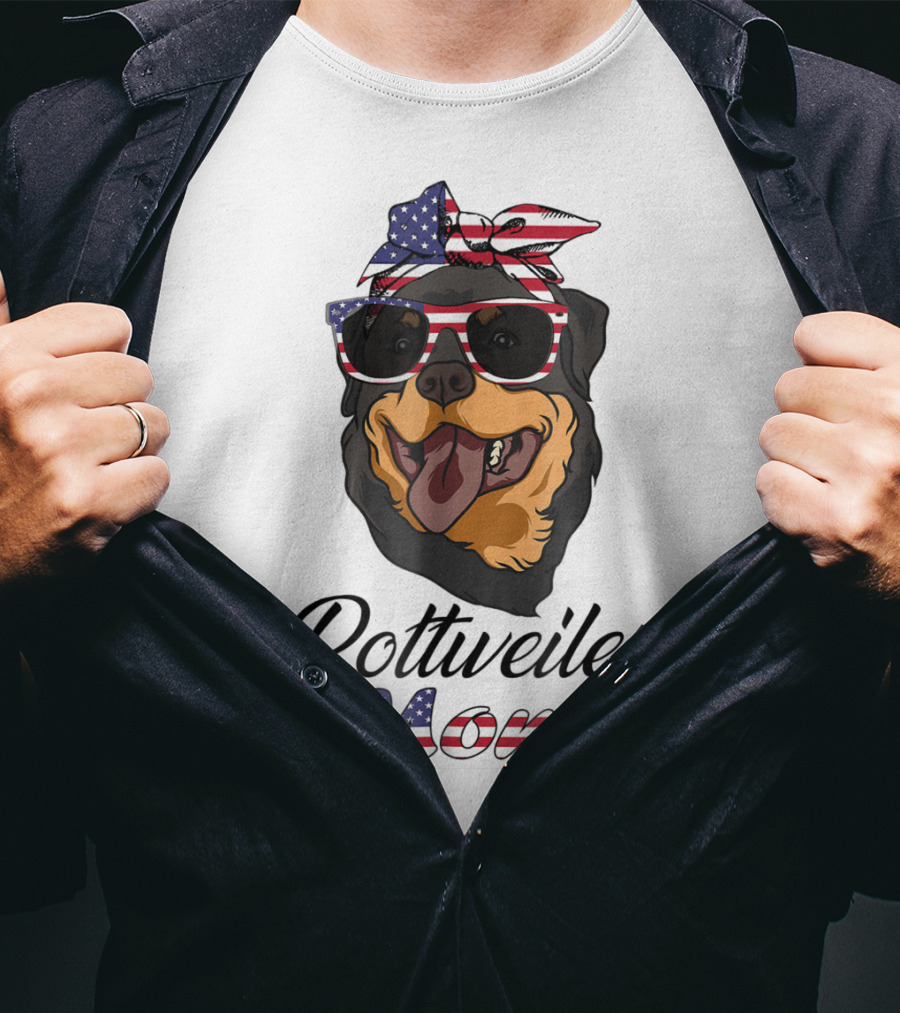 Rottweiler Mom Bandana Glasses American Flag T-Shirt