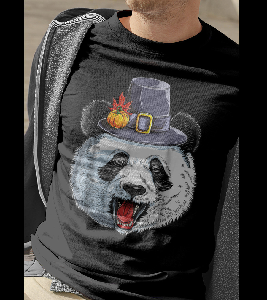 Thanksgiving Panda In Pilgrim Hat With Pumpkin And Leaves T-Shirt