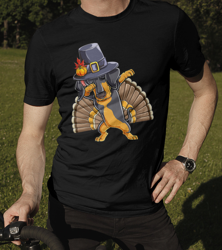 Thanksgiving Dabbing Dachshund Pilgrim Hat Turkey Tail T-Shirt