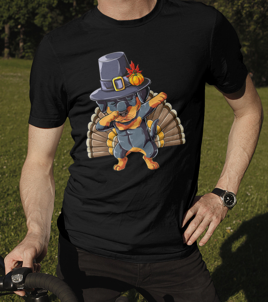 Thanksgiving Dabbing Rottweiler In Pilgrim Hat With Turkey Feathers T-Shirt