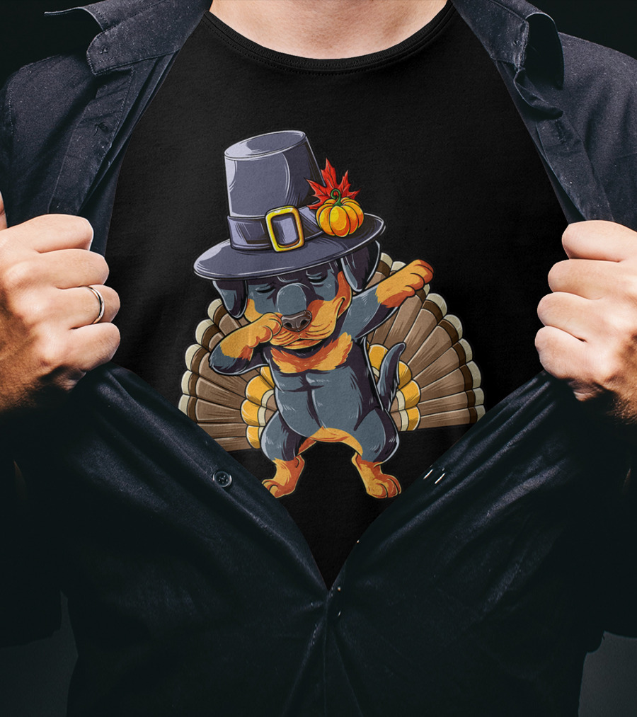 Thanksgiving Dabbing Rottweiler In Pilgrim Hat With Turkey Feathers T-Shirt