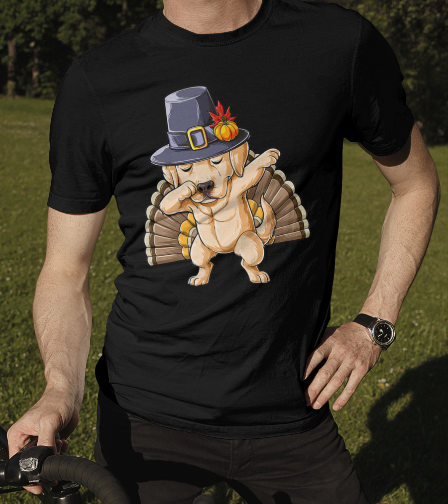 Thanksgiving Dabbing Labrador Wearing Pilgrim Hat With Turkey Tail T-Shirt