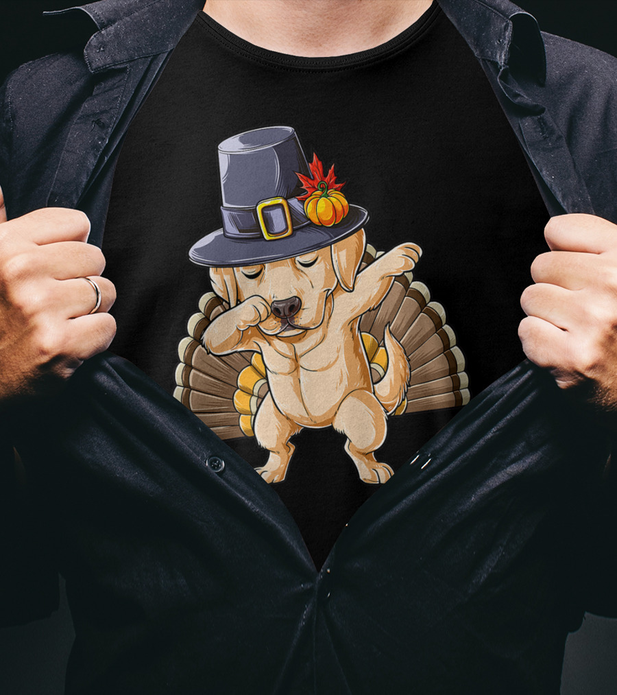 Thanksgiving Dabbing Labrador Wearing Pilgrim Hat With Turkey Tail T-Shirt