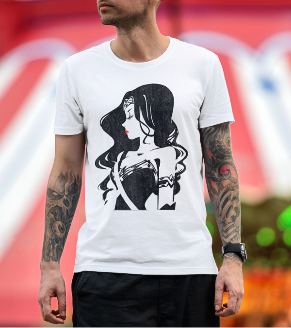 Premium T-Shirt: Justice League Wonder Woman Profile Silhouette with Red Lips T-Shirt Justice League Wonder Woman Profile Silhouette with Red Lips T-Shirt