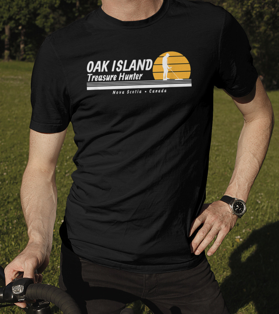 Oak Island Treasure Hunter Nova Scotia Canada Metal Detector Sunset T-Shirt
