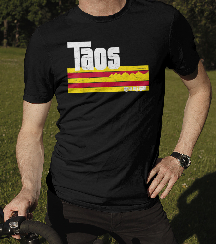 Taos New Mexico Vintage Mountain Stripes Skiing Hiking T-Shirt
