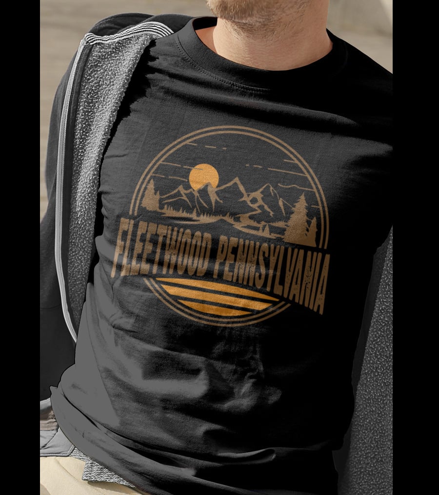 Fleetwood Pennsylvania Vintage Mountain Hiking Scene T-Shirt