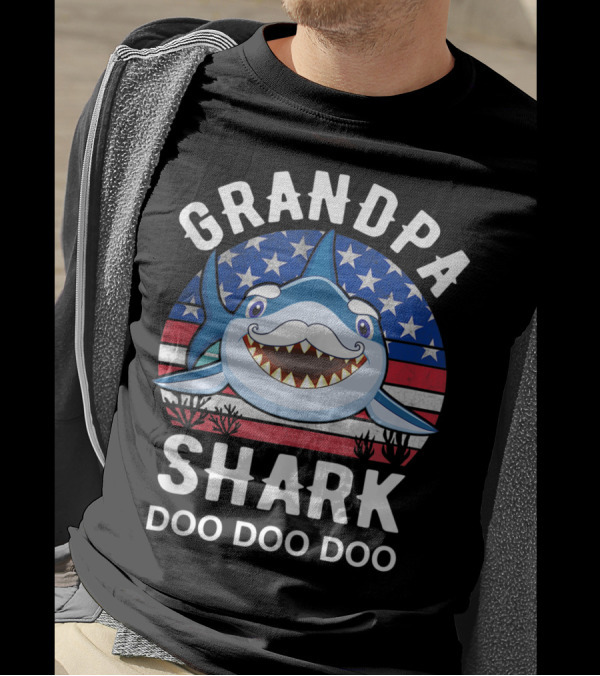 Grandpa Shark Doo Doo Doo 4th Of July American Flag T-Shirt