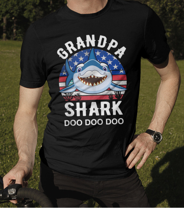 Grandpa Shark Doo Doo Doo 4th Of July American Flag T-Shirt