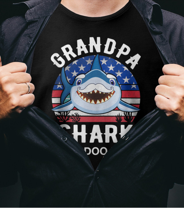 Grandpa Shark Doo Doo Doo 4th Of July American Flag T-Shirt