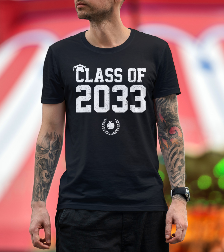 Class Of 2033 Graduate Cap Laurel Apple School Journey T-Shirt