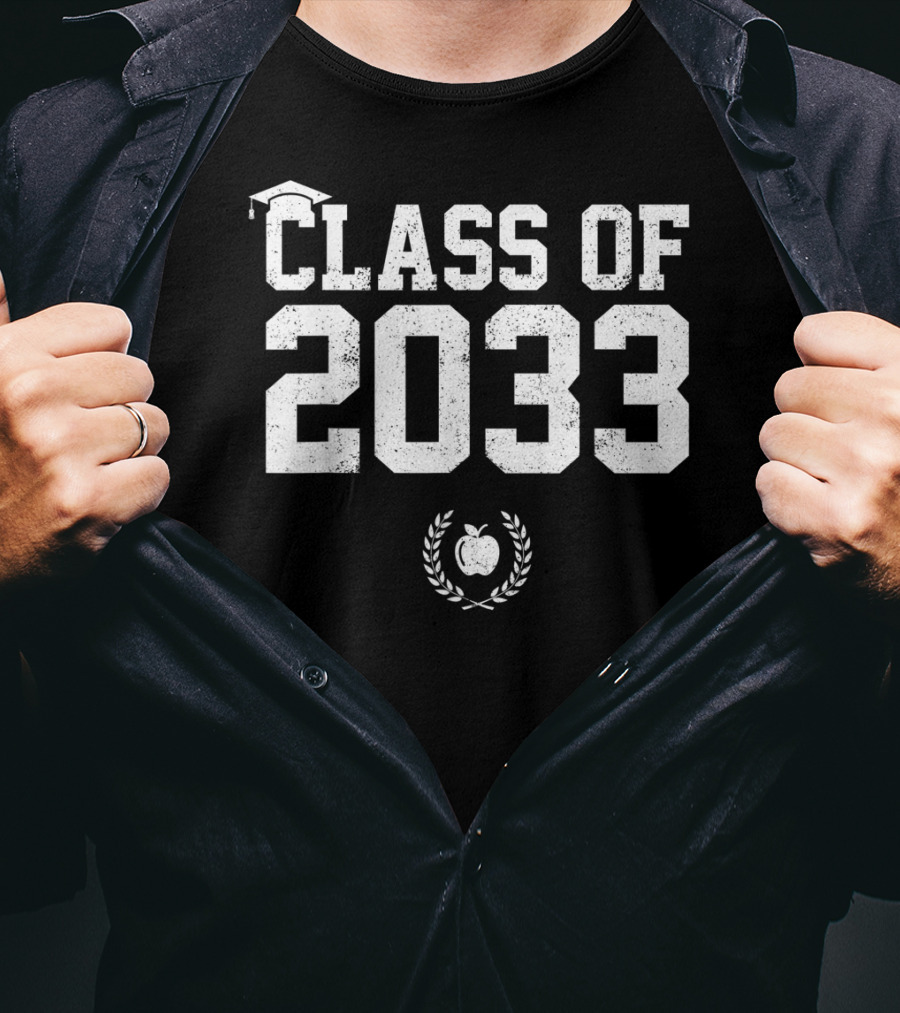 Class Of 2033 Graduate Cap Laurel Apple School Journey T-Shirt
