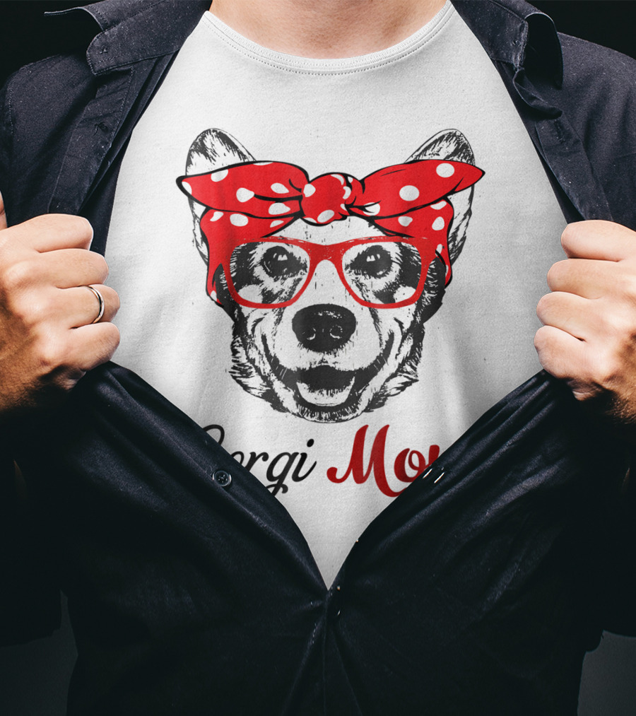 Corgi Mom Funny Hanging With Corgi T-Shirt