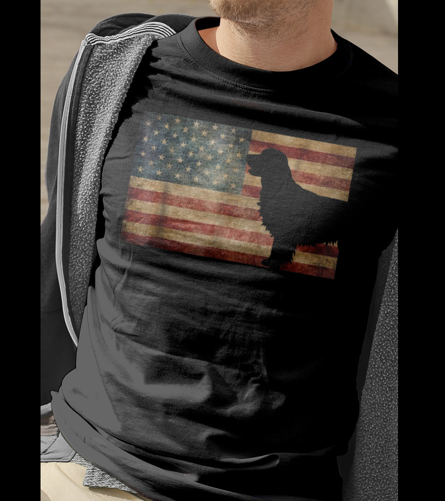 Golden Retriever Silhouette With Vintage American Flag T-Shirt