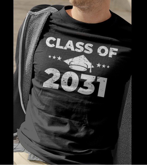 CLASS OF 2031 GRADUATION CAP FIRST DAY SCHOOL STARS T-Shirt