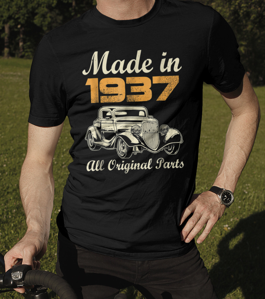 Made In 1937 All Original Parts Vintage Car 82nd Birthday T-Shirt