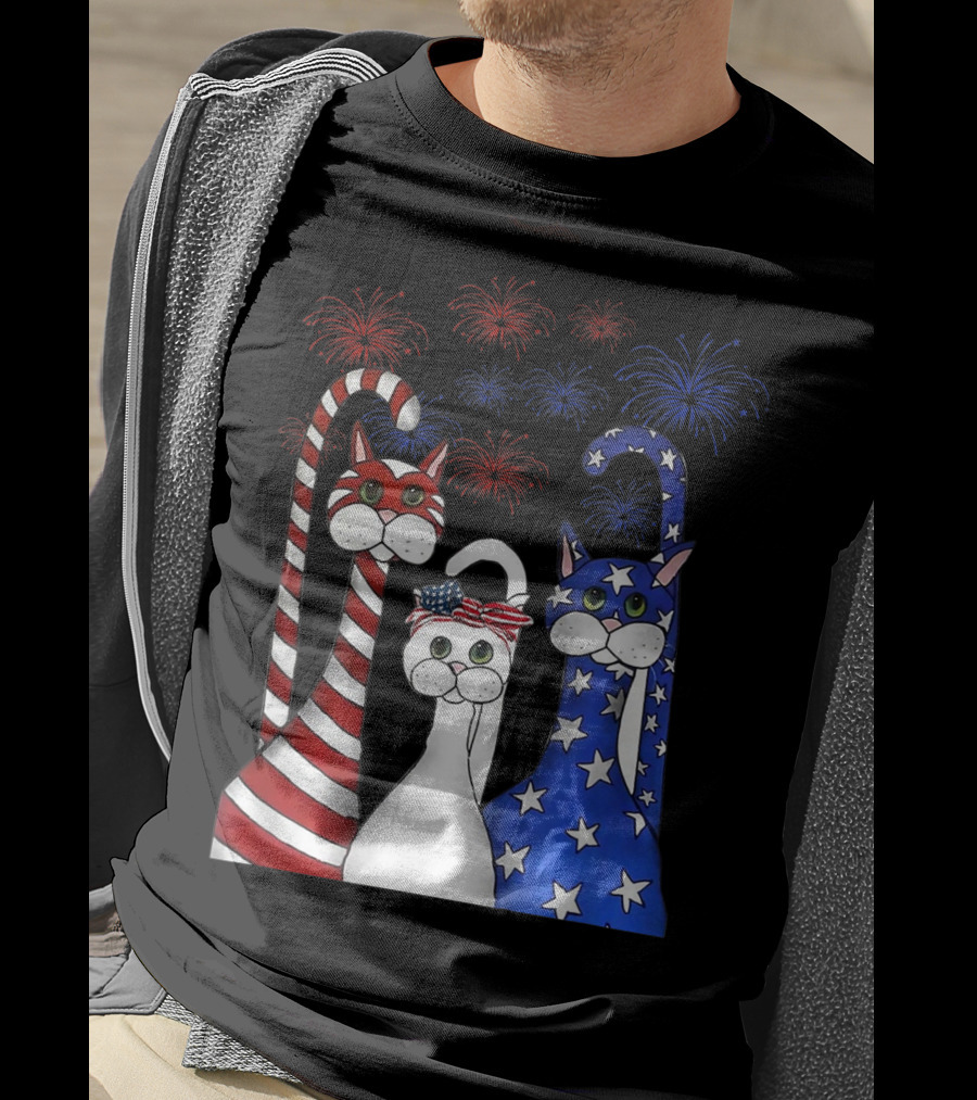 Cat Red White Blue American Flag Patriotic Fireworks T-Shirt