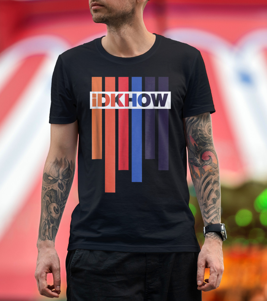 Barras de Color iDKHOW Letras con Fondo Negro y Blanco T-Shirt