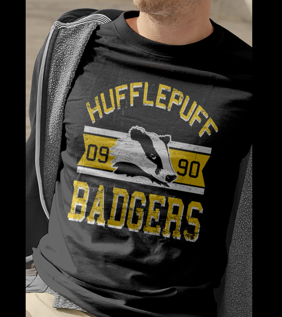 HUFFLEPUFF BADGERS 09 90 T-Shirt