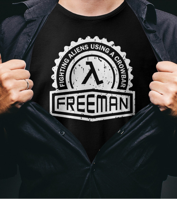 Lambda Crest Series Fighting Aliens Using A Crowbar Freeman T-Shirt