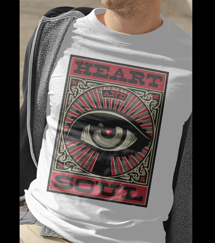 Heart And Soul Eye Art Radiating Love T-Shirt