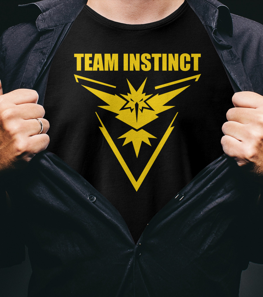 TEAM INSTINCT Pokémon Go Yellow Zapdos T-Shirt