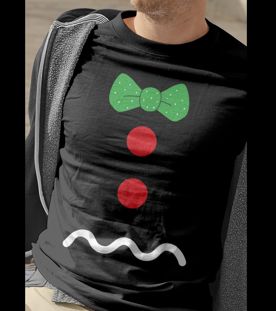 Funny Gingerbread Man Christmas Holiday Bow Tie Buttons T-Shirt