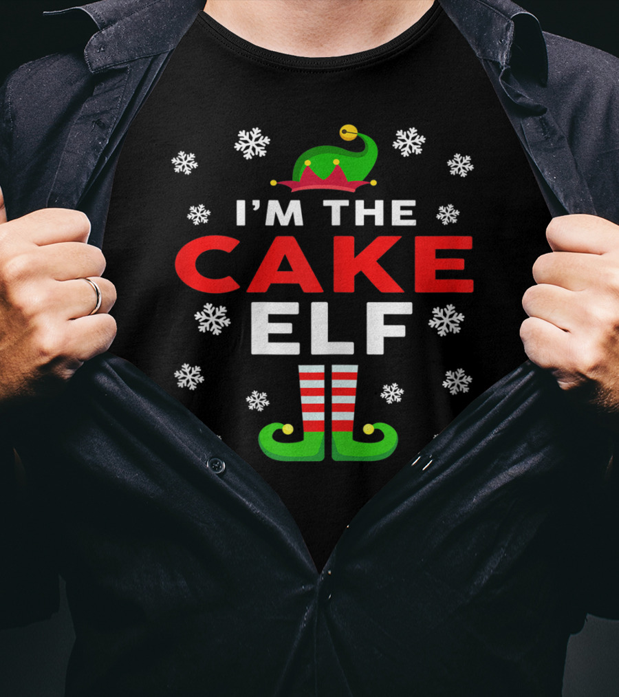 I'm The Cake Elf Snowflakes Festive Green Striped Hat And Shoes T-Shirt