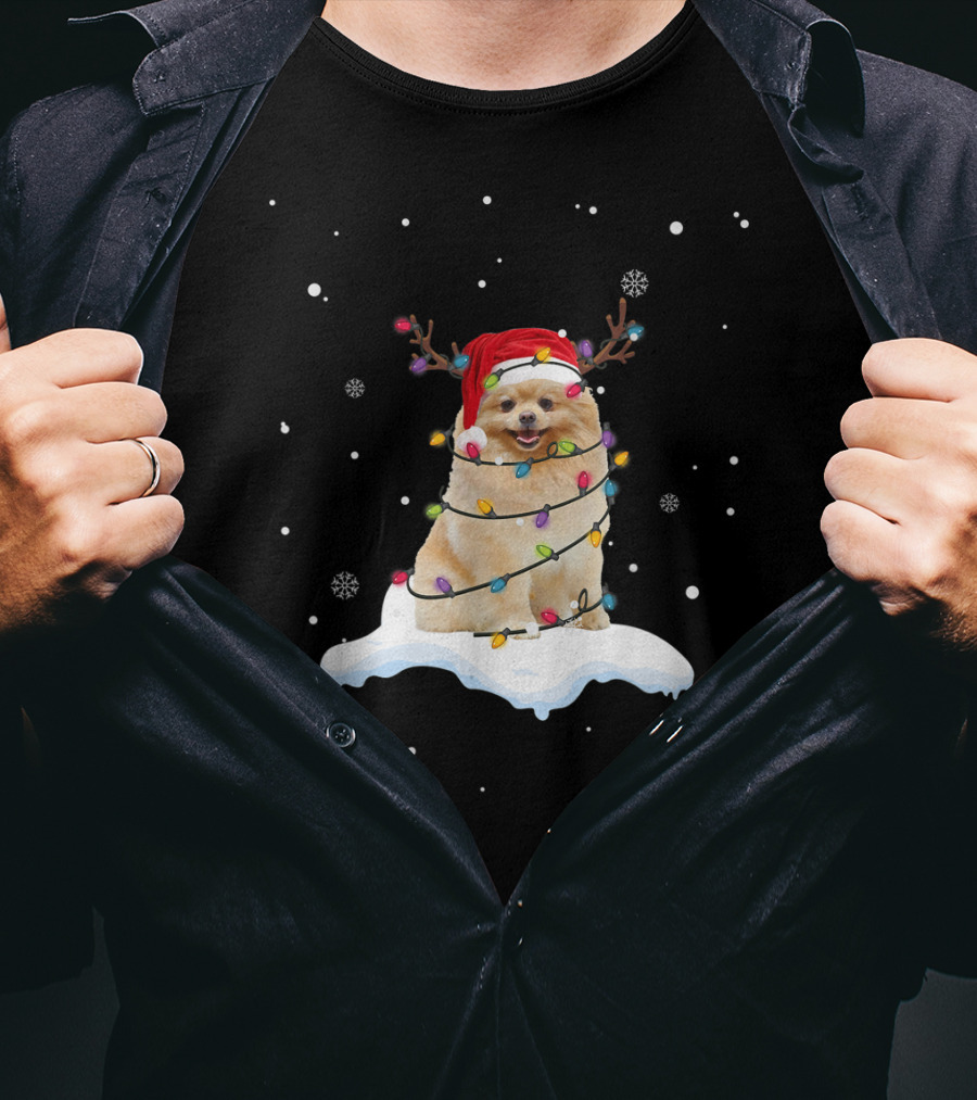 Pomeranian Santa Hat Wrapped In Christmas Lights With Reindeer Antlers And Snowflakes T-Shirt