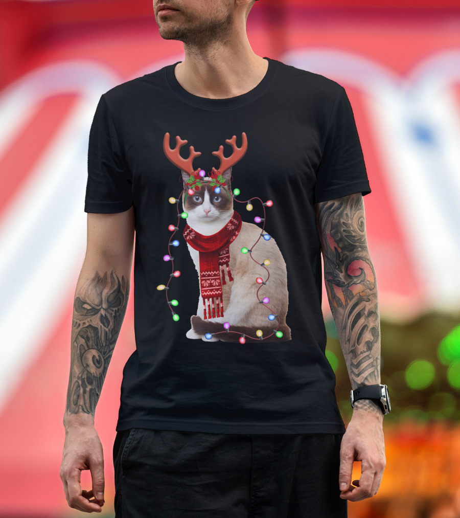 Santa Siamese Cat Reindeer Antlers Wrapped In Christmas Lights T-Shirt
