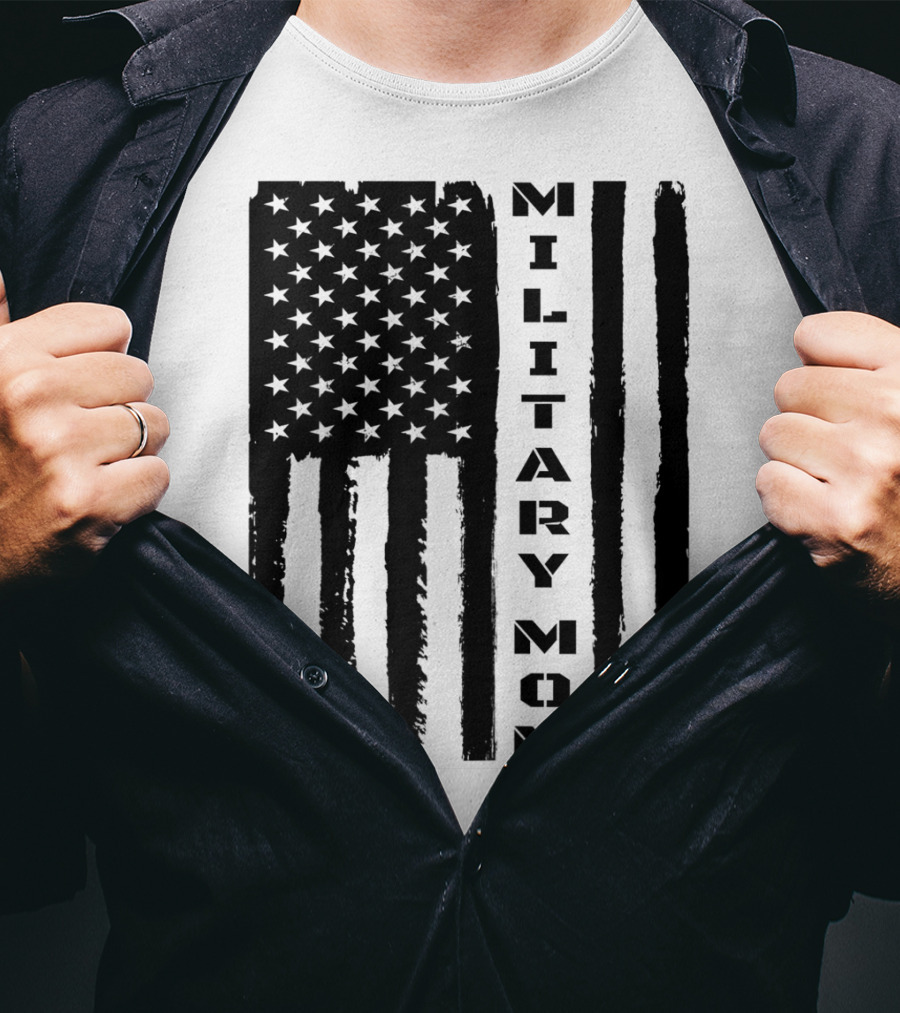 Military Mom American Flag Veteran's Pride T-Shirt