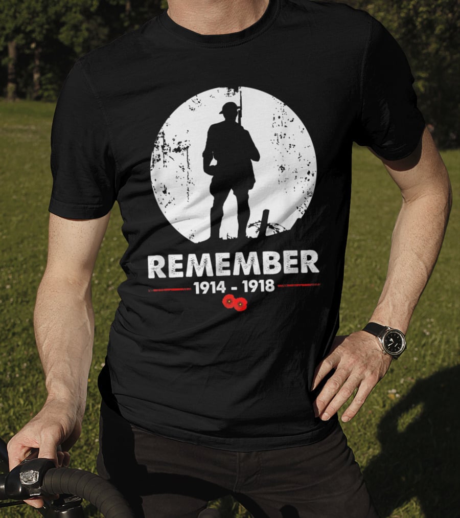 World War 1 Remember 1914-1918 Soldier Silhouette With Poppies T-Shirt