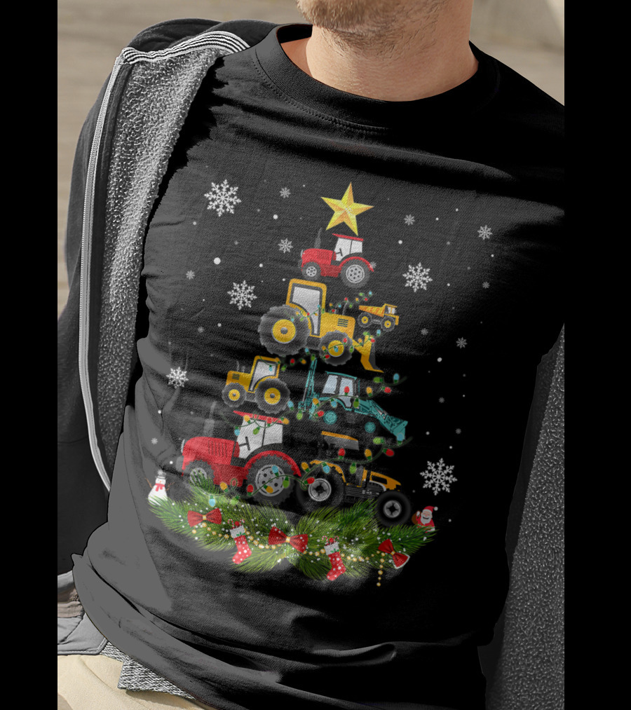 Tractor Christmas Tree Holiday Snowflakes Garland Star T-Shirt