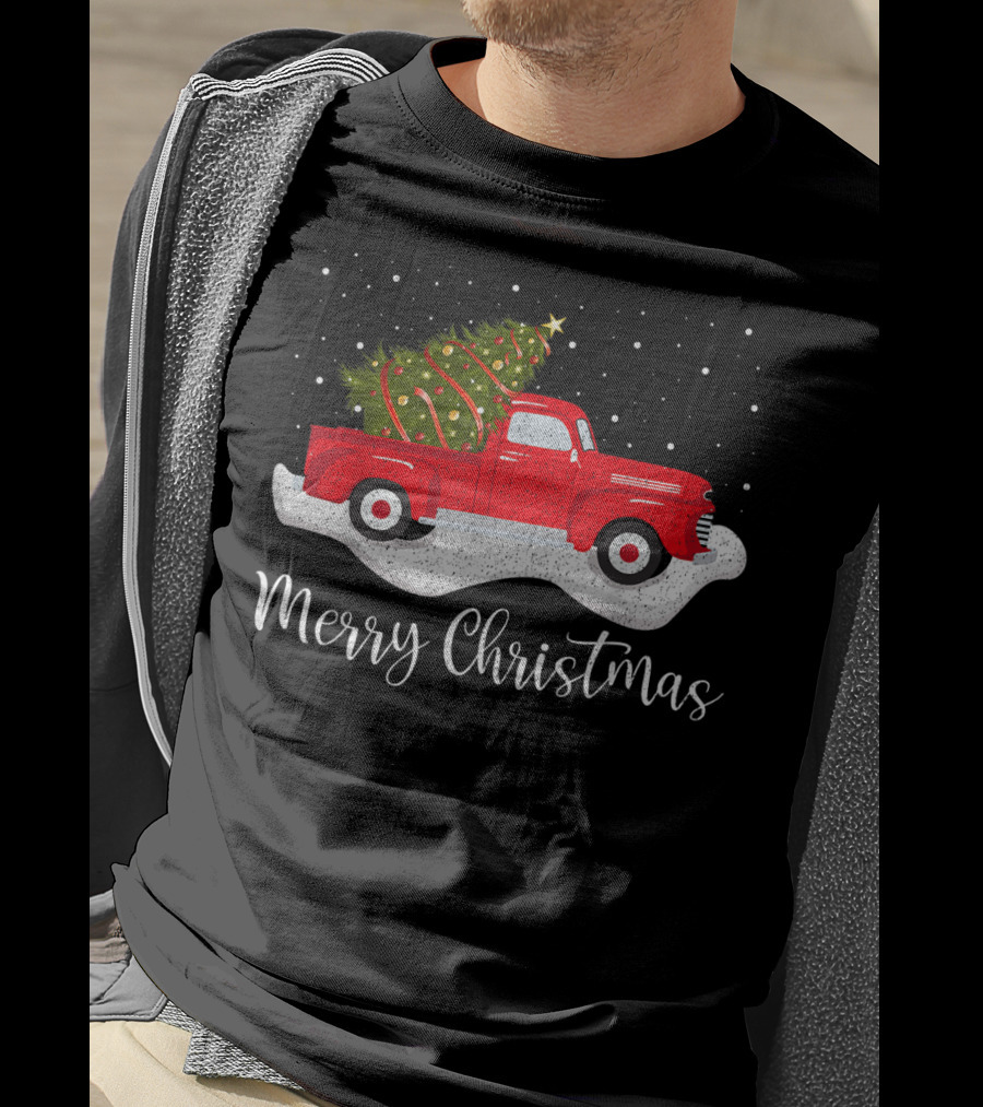 Merry Christmas Vintage Red Truck With Christmas Tree T-Shirt