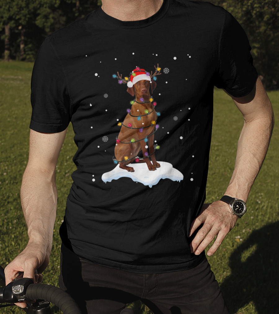 Vizsla Wrapped In Christmas Lights With Santa Hat And Antlers In Snow T-Shirt