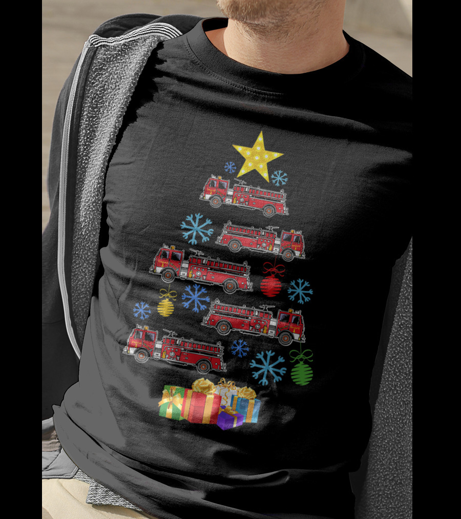 Firetruck Christmas Tree Xmas Firefighter Gifts Snowflakes Star T-Shirt