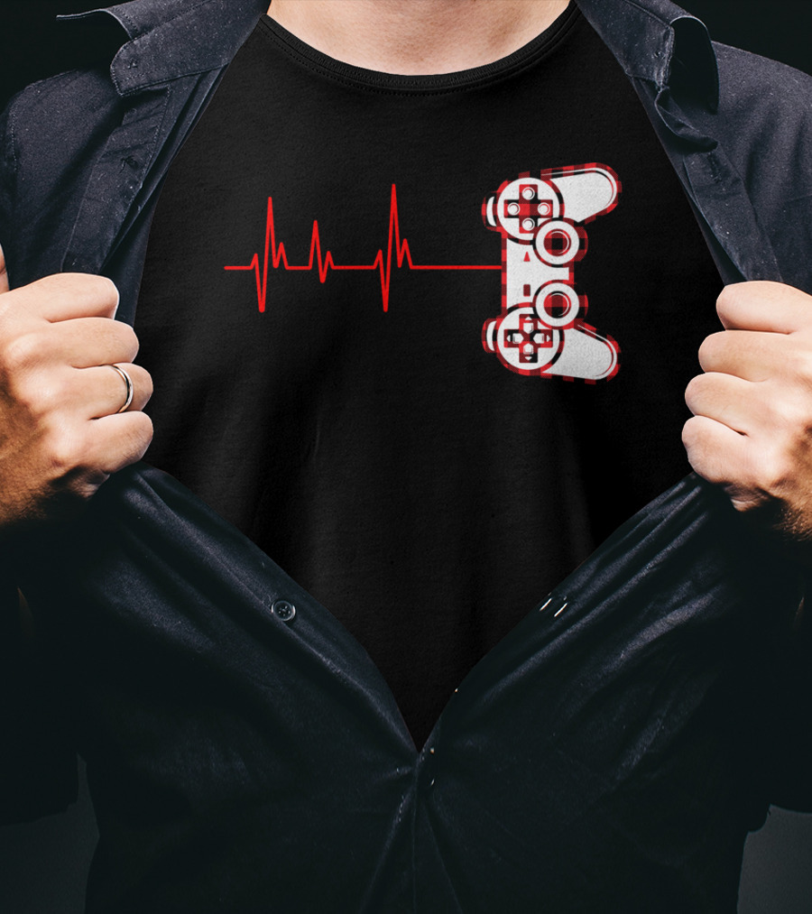 Heartbeat Red Buffalo Plaid Gamer Video Game Controller T-Shirt
