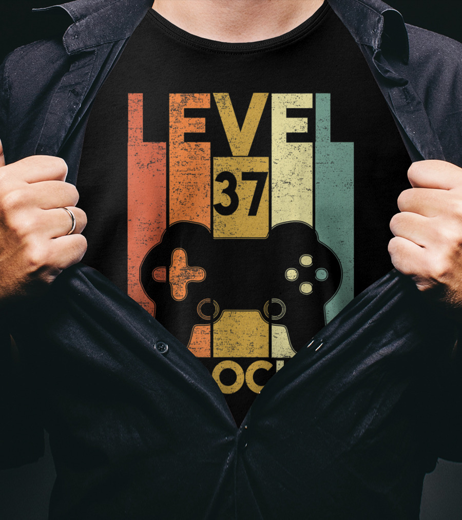 Level 37 Unlocked 1983 Birthday Gaming Controller T-Shirt