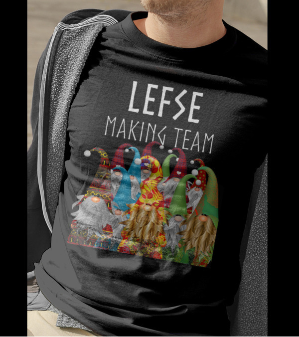 LEFSE MAKING TEAM GNOMES FAMILY TEAM GROUP T-Shirt