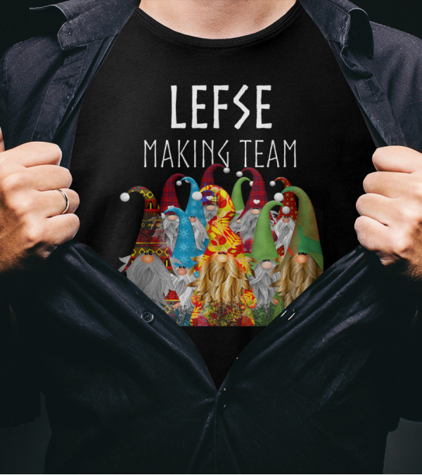 LEFSE MAKING TEAM GNOMES FAMILY TEAM GROUP T-Shirt