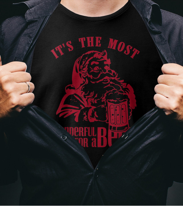 It's The Most Wonderful Time For A Beer Santa With Mug T-Shirt