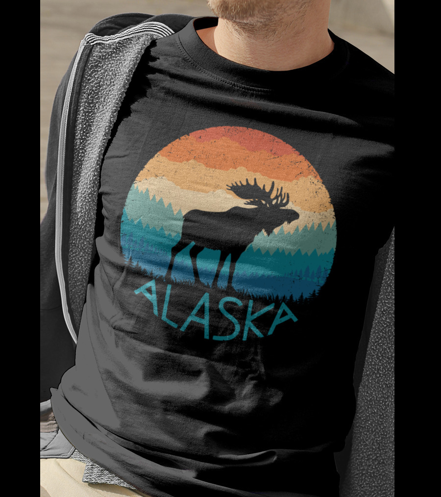 Alaska Retro Moose Vintage Mountain State Sunset Scene T-Shirt