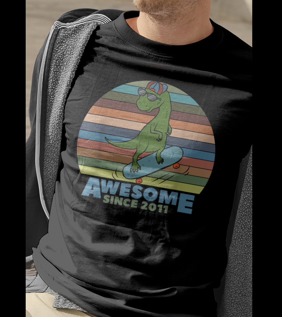 Awesome Dinosaur Skateboarding Since 2011 Vintage T-Shirt
