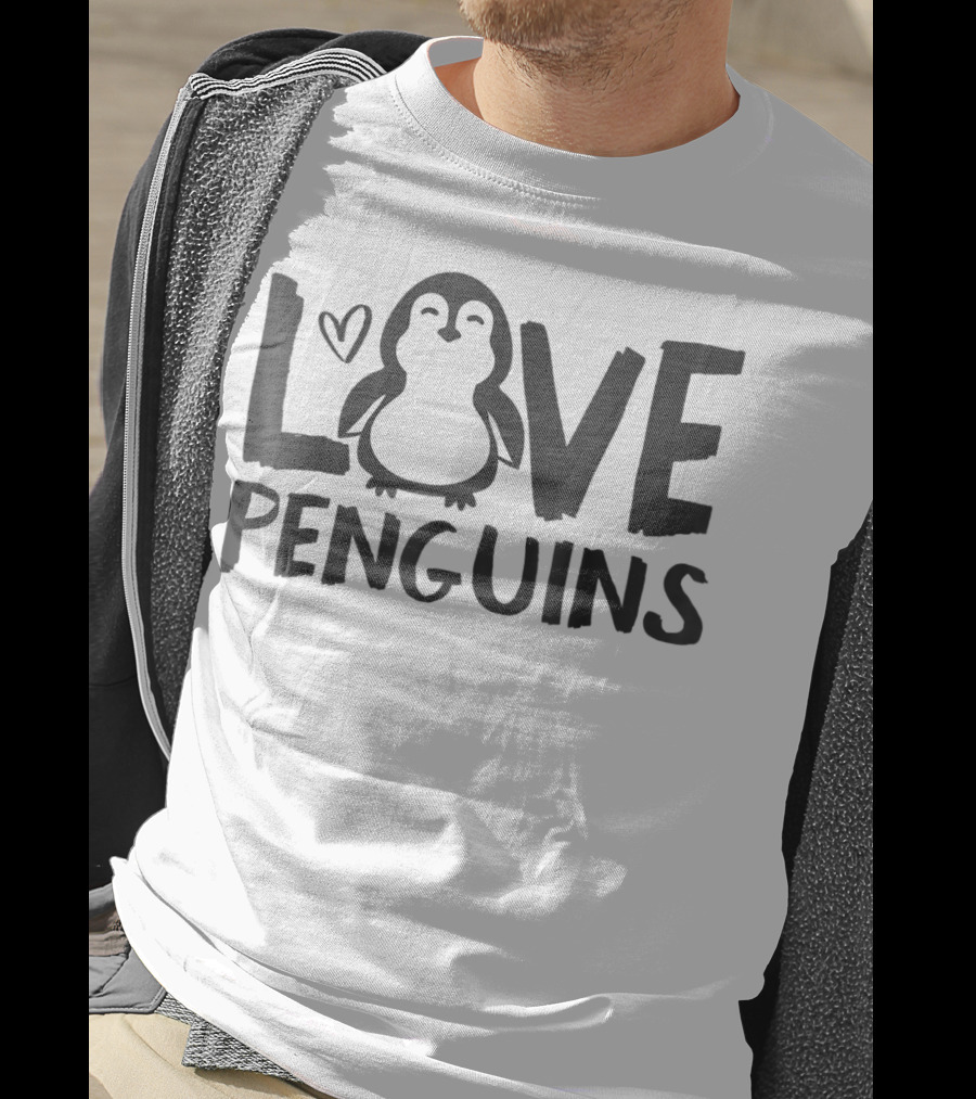 Love Penguins Cute Heart Penguin Lovers T-Shirt