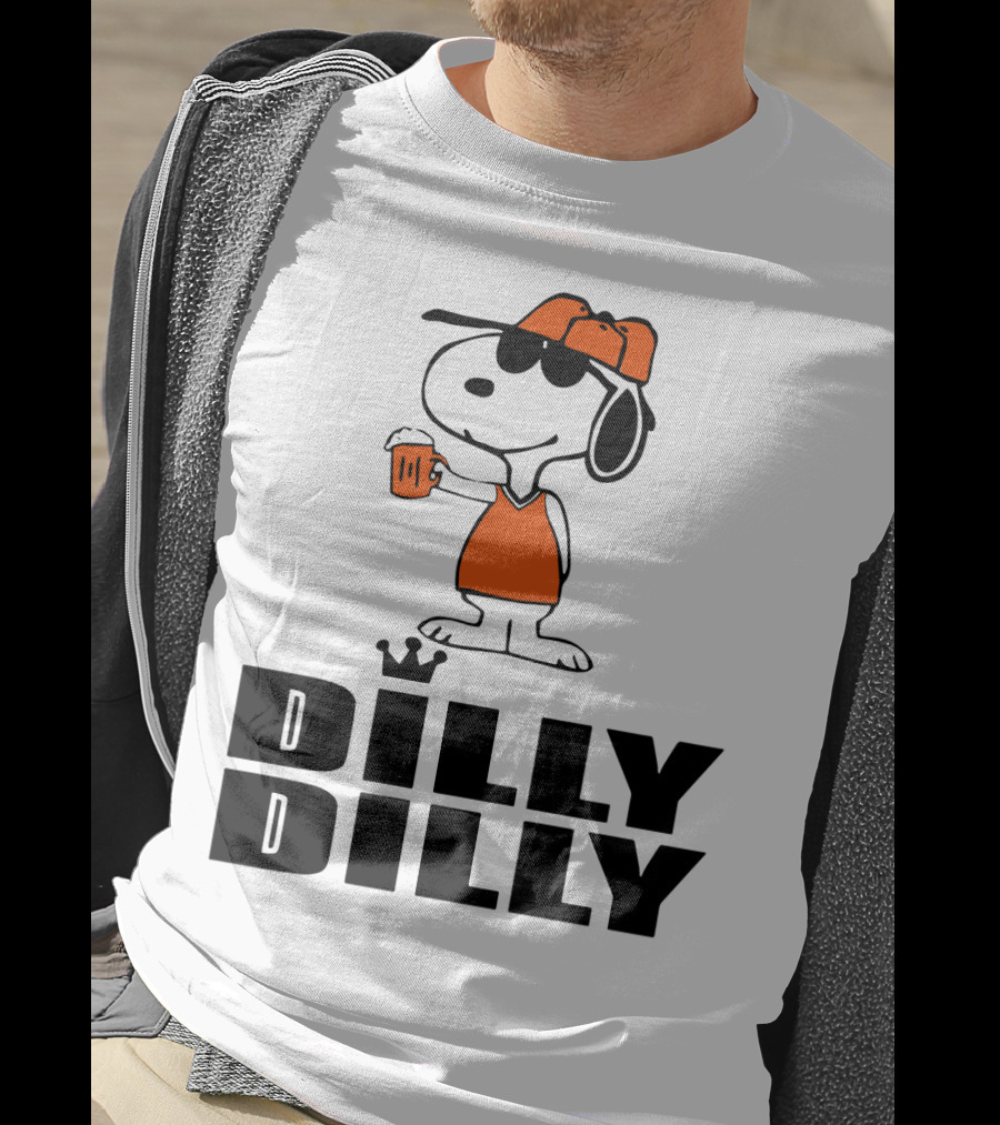 Dilly Dilly Funny Snoopy The Peanuts Movie Beer Hat And Glass T-Shirt