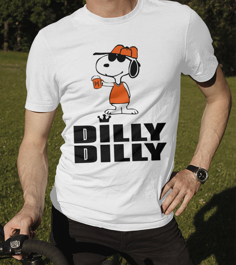 Dilly Dilly Funny Snoopy The Peanuts Movie Beer Hat And Glass T-Shirt
