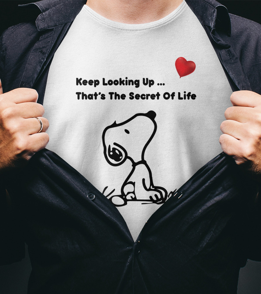Keep Looking Up That's The Secret Of Life Snoopy Peanuts Heart T-Shirt